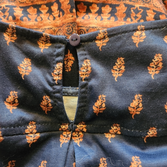 Weekend Suzanne Betro Navy and Rust Women's Tunic Top - Picture 4 of 6